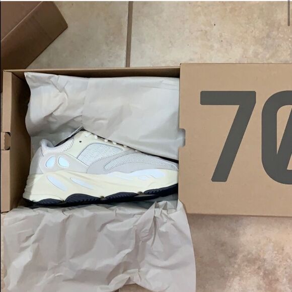 YEEZY BOOST 700 ANALOG main image 5
